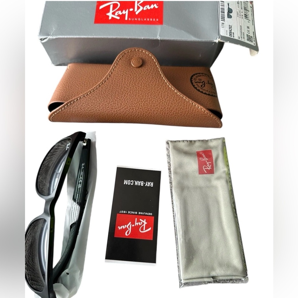 Brand New Ray-Ban Andy Sunglasses RB4202 606971 Matte Black Dark Green 55mm Case